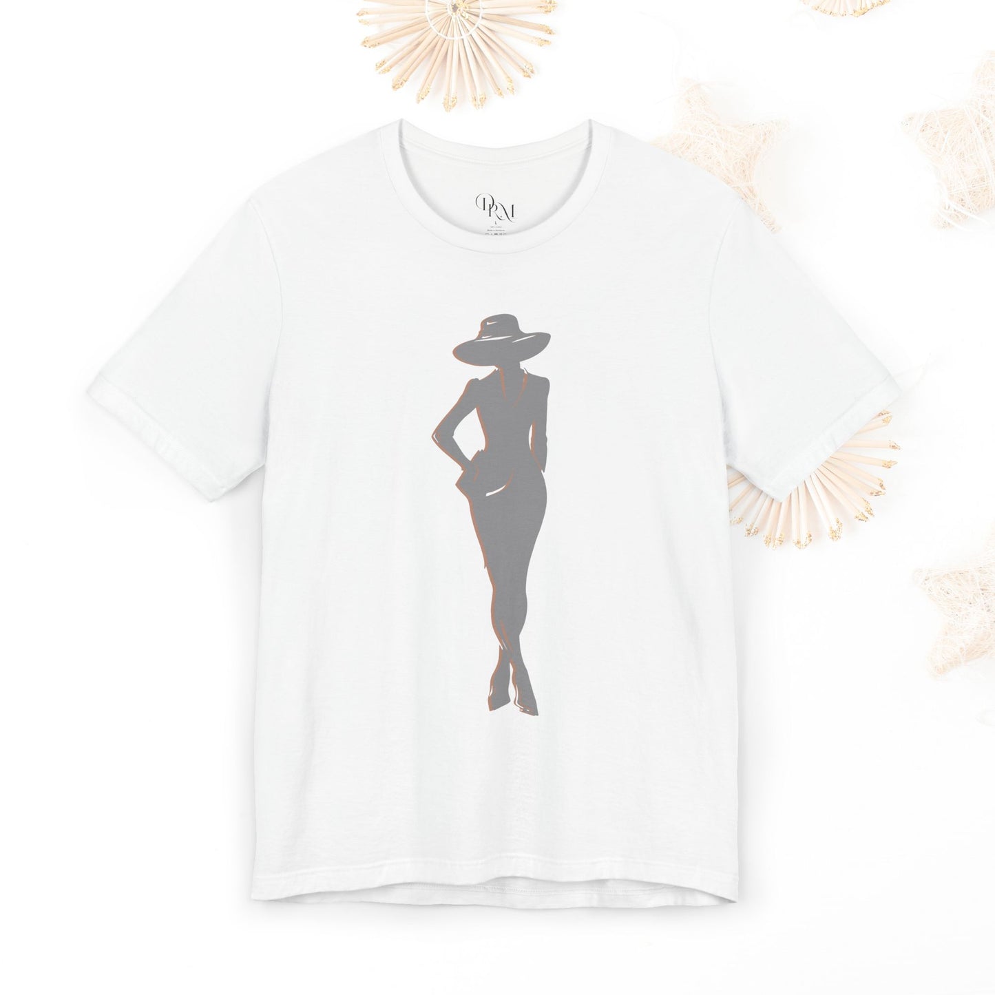 Chic Silhouette Tee: Stylish Unisex Short Sleeve T-Shirt, Casual Wear, Fashion Statement, Summer Essential, Gift Idea for Her - DiRoMi