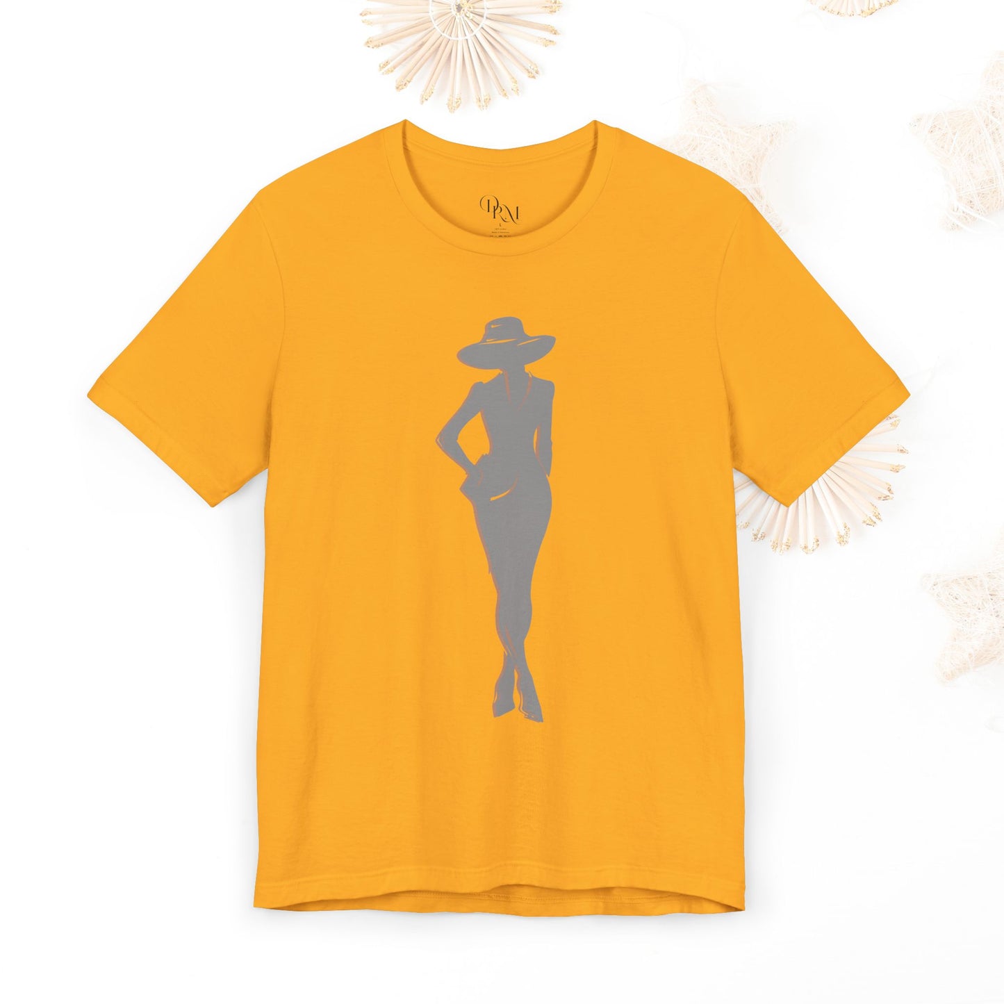 Chic Silhouette Tee: Stylish Unisex Short Sleeve T-Shirt, Casual Wear, Fashion Statement, Summer Essential, Gift Idea for Her - DiRoMi