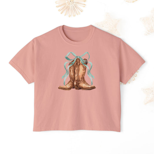 Coquette Rustic Cowboy Boots crop top Tee, Cute Crop Top, Country Crop Tee, Summer Vibes, Festival Crop Top, - DiRoMi