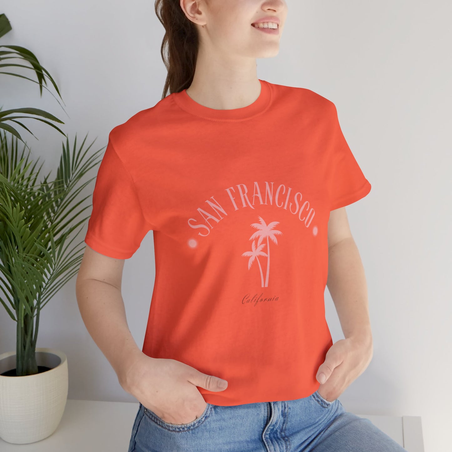 California Vibes Women Tee with San Francisco Design - DiRoMi