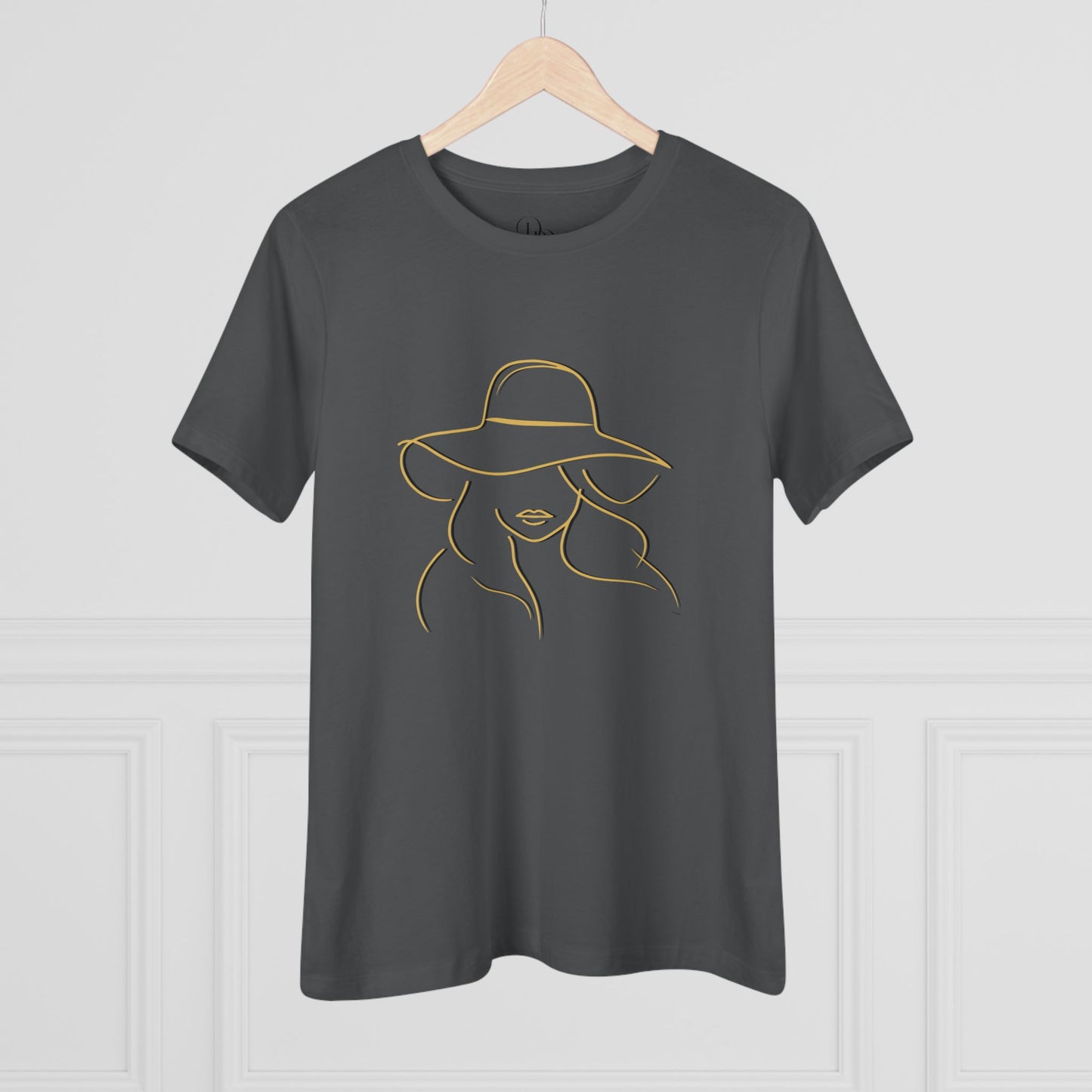 Chic Women's Cotton Tee - Stylish Minimalist Fashion Top - DiRoMi