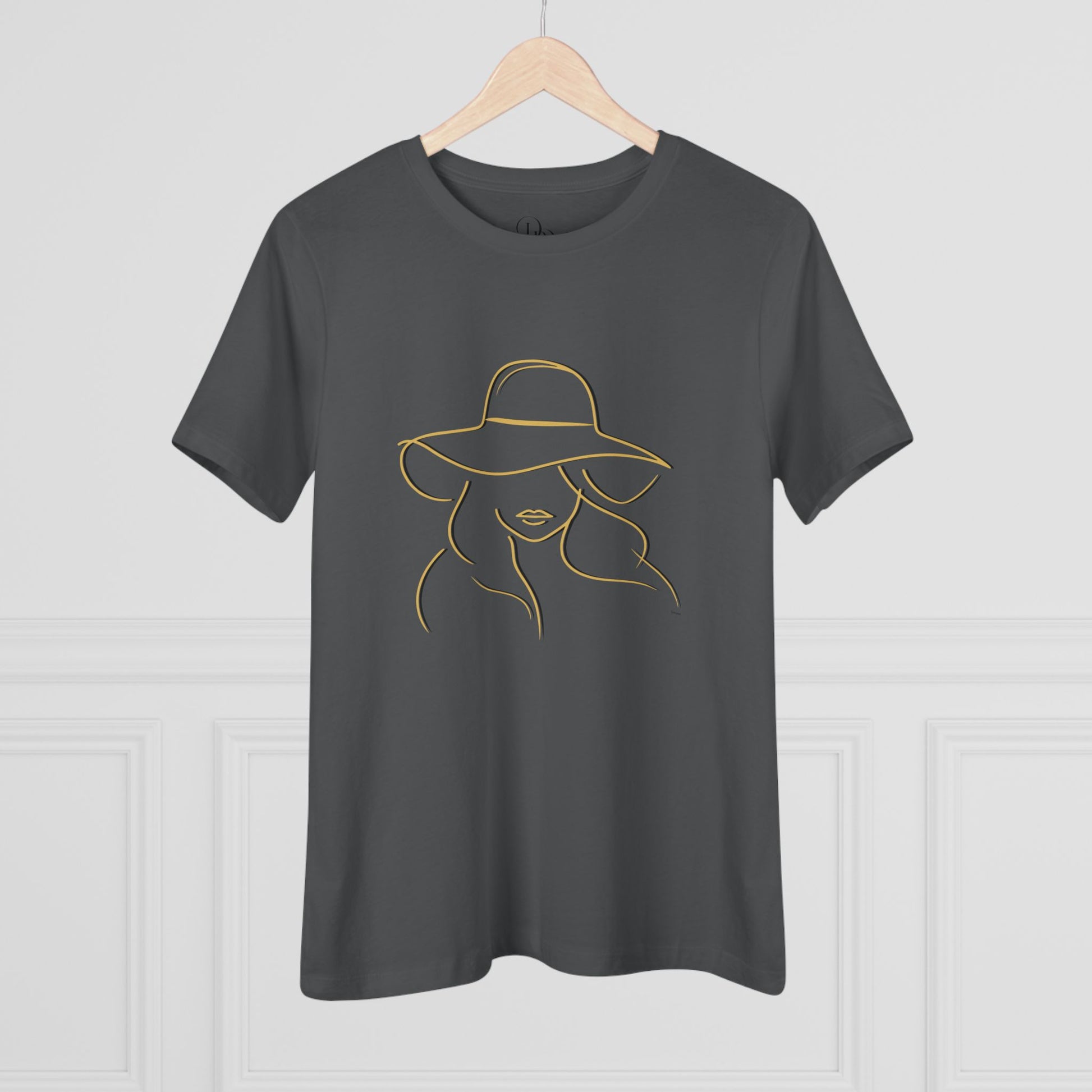Chic Women's Cotton Tee - Stylish Minimalist Fashion Top - DiRoMi