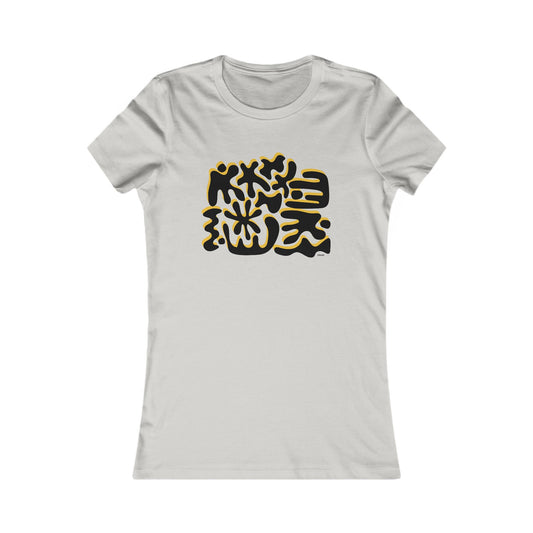 Chic Women's Graphic Tee - Trendy Casual Fashion - DiRoMi
