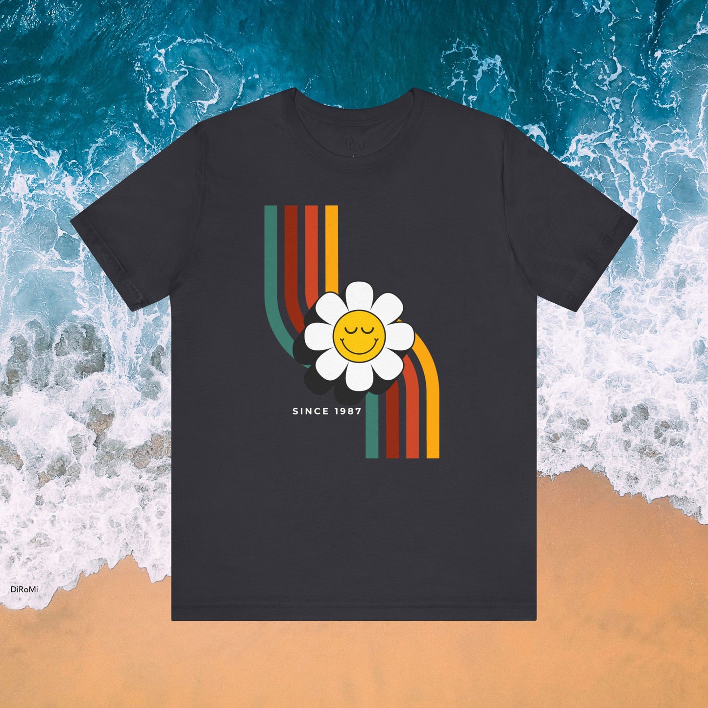 Retro Flower Graphic Unisex Short Sleeve Tee - California Vibes - DiRoMi